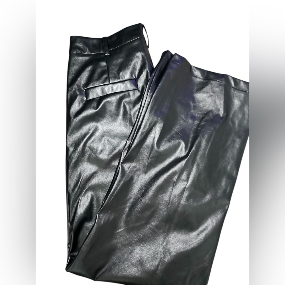 Commense Black Wide Leg Jumpsuit with Modern Silhouette - Picture 3 of 11